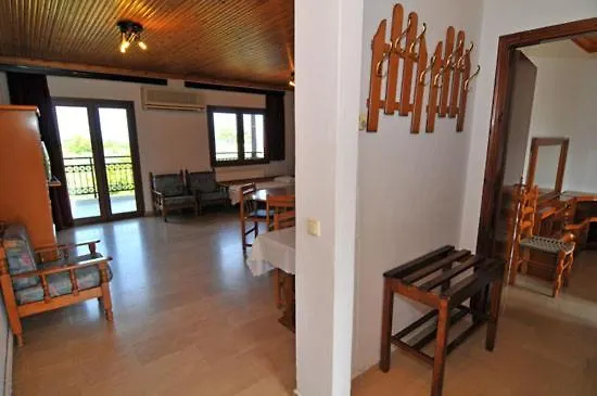 Hotel Coral 2*